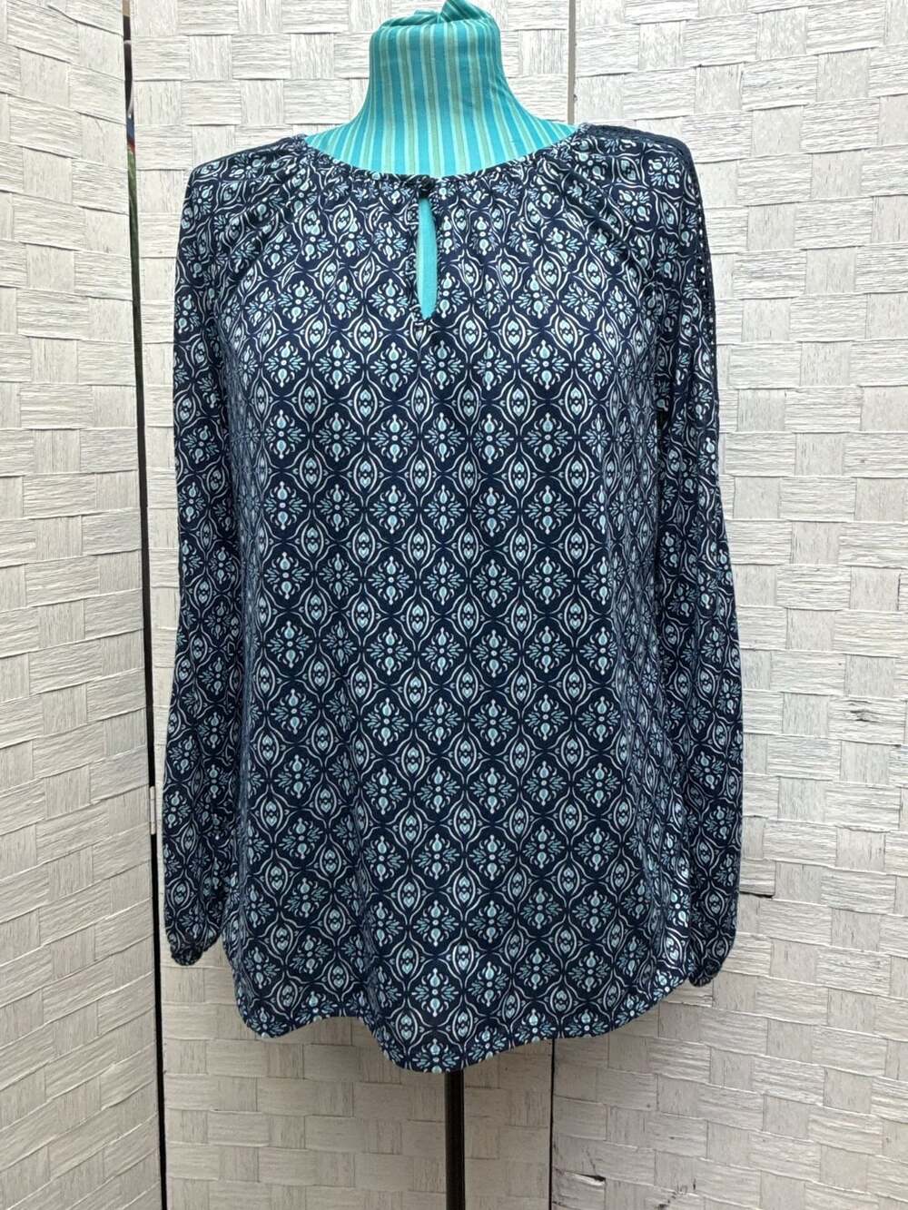 St. John's Bay Blouse Size S Blue Patterned Long Sleeve Keyhole